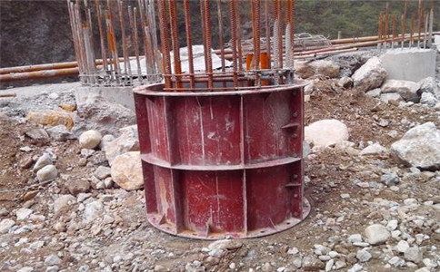 圆柱钢模板施工期间如何保障安全